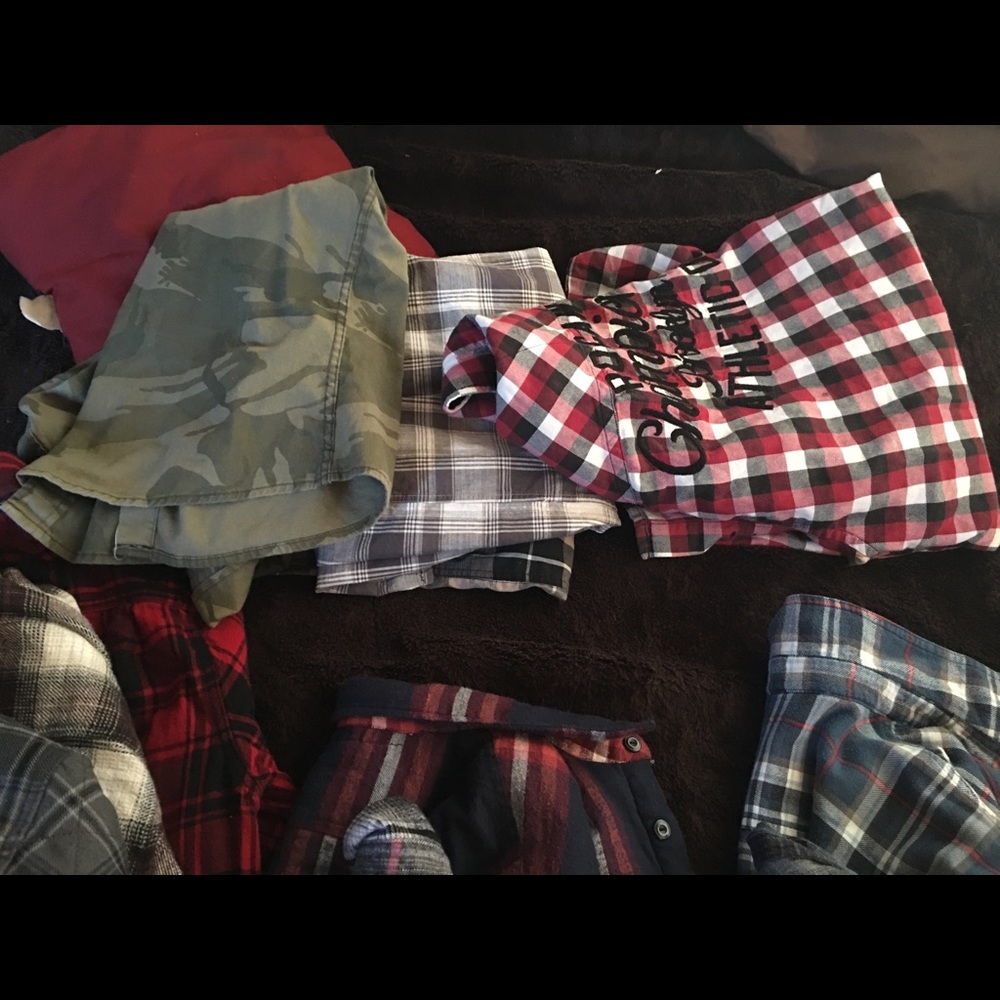 Flannels - Picture 2 of 5